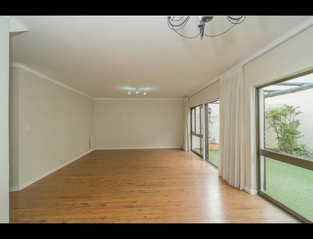 3 BEDROOM PROPERTY TO RENT IN MEADOWRIDGE